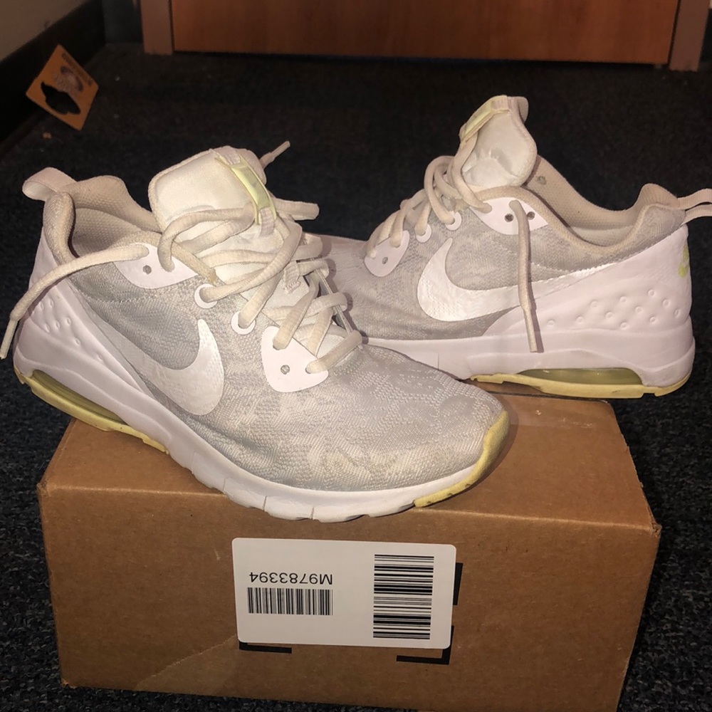 Nike Sneakers